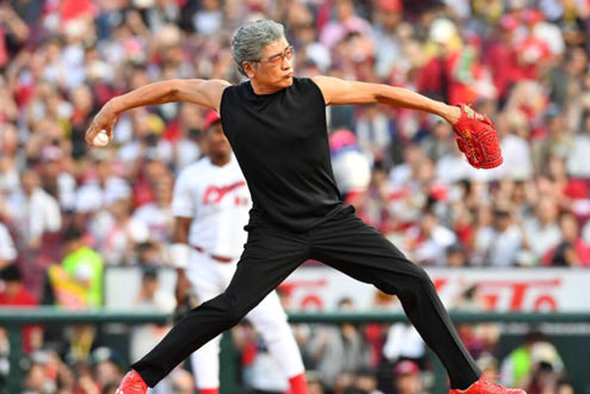 吉川晃司始球式