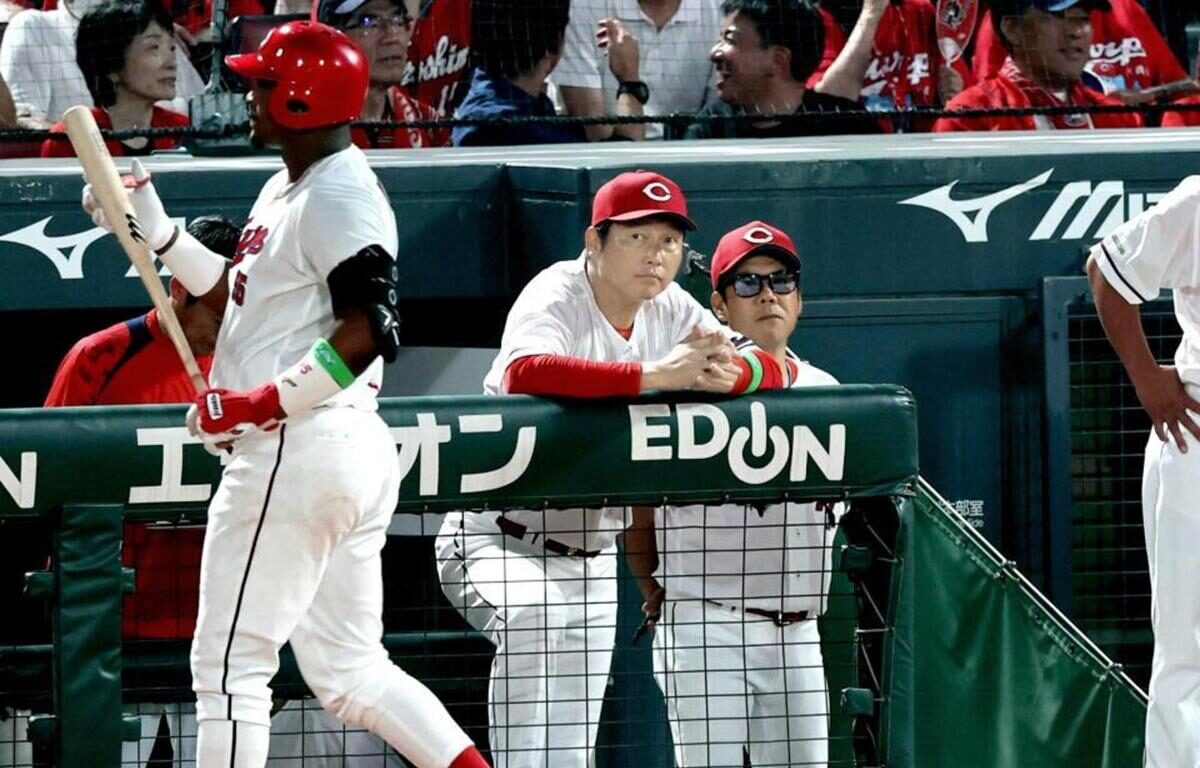 新井監督