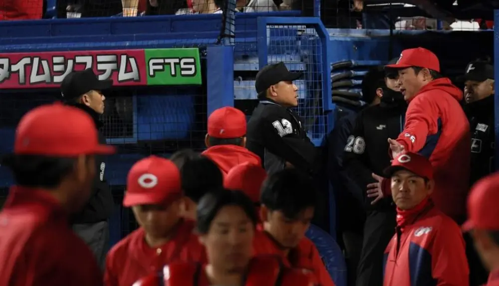 神宮でサヨナラ負け